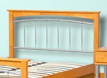 Cargar imagen en el visor de la galería, Cama Matrimonial de Madera de Maple Modelo 741
